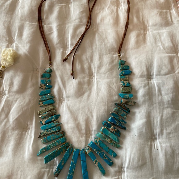 adjustable length turquoise necklace purchased from local Lilly Pulitzer Store - Picture 1 of 2